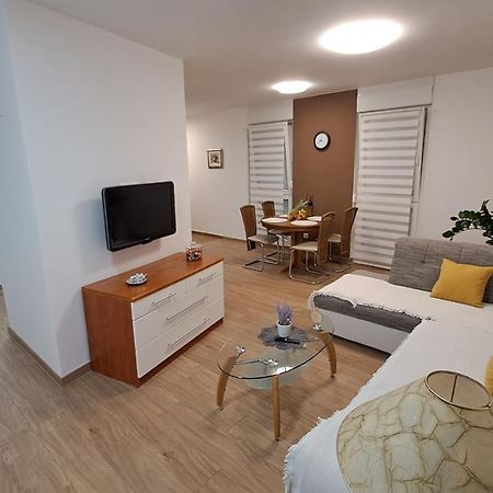 Greenline Pula Apartment Ngoại thất bức ảnh