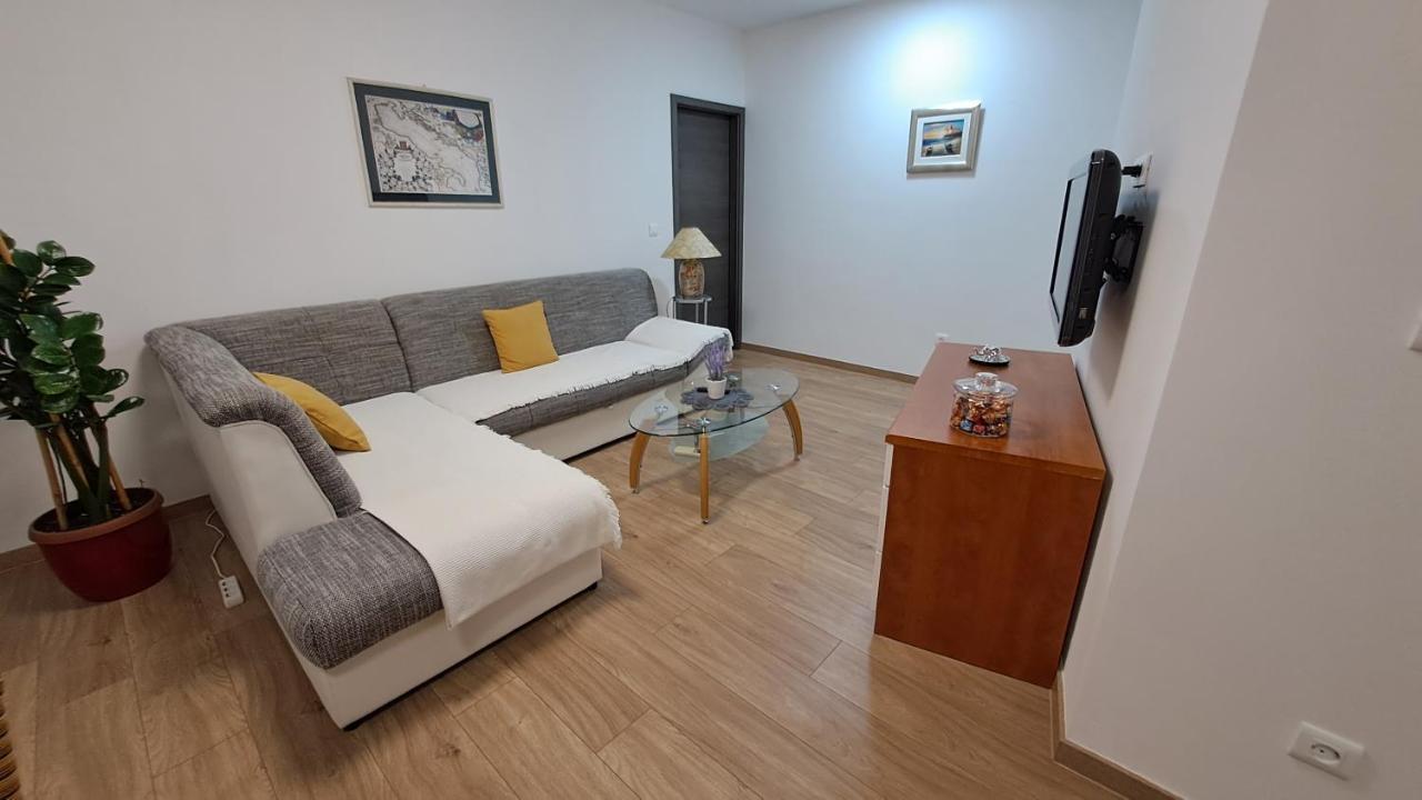 Greenline Pula Apartment Ngoại thất bức ảnh